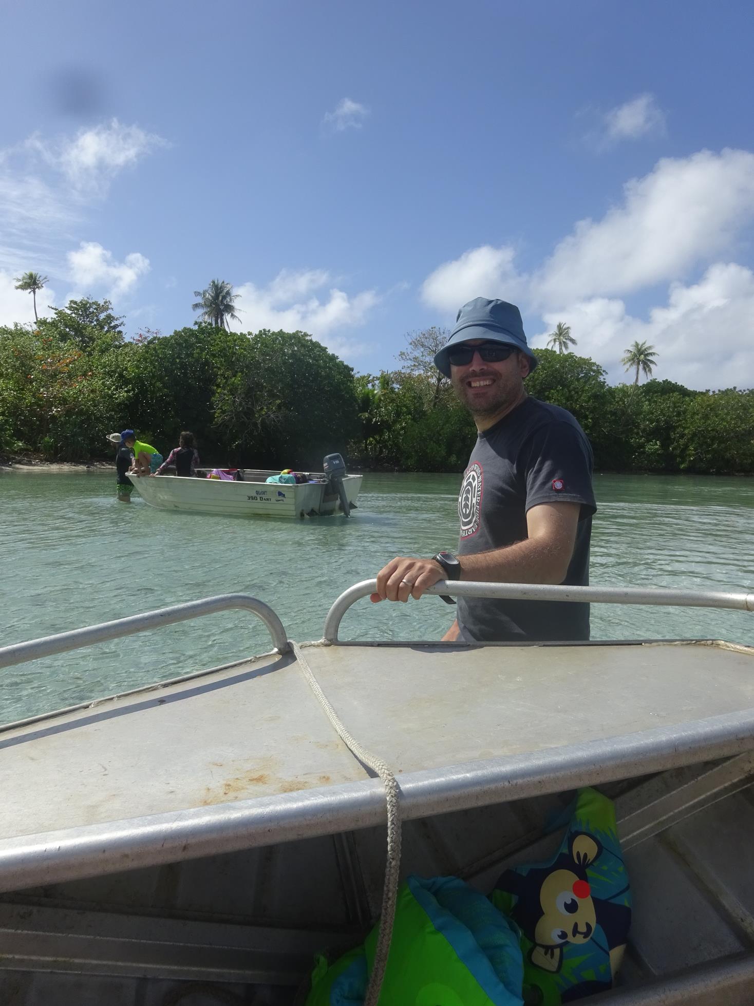 tour du lagon en bateau à Huahine