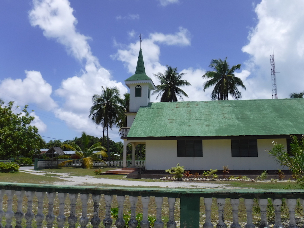 Tikehau c'est 20km2 et le point haut est à 8m...