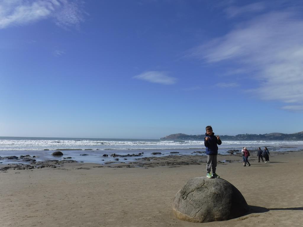 Moreaki Boulders