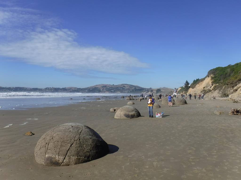 Moreaki Boulders