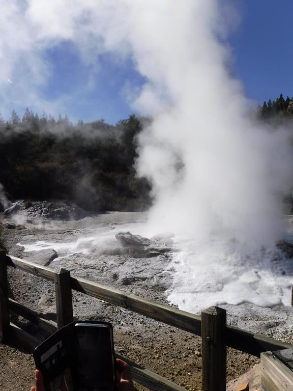 Wai-o-Tapu thermal wonderland