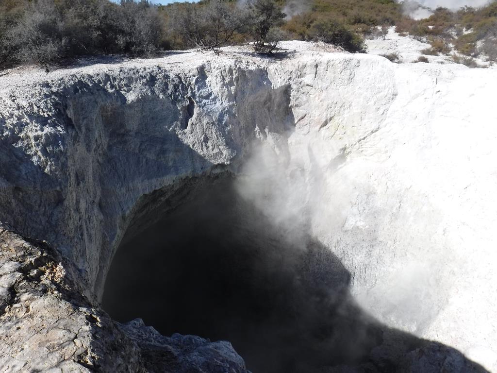 Wai-o-Tapu thermal wonderland