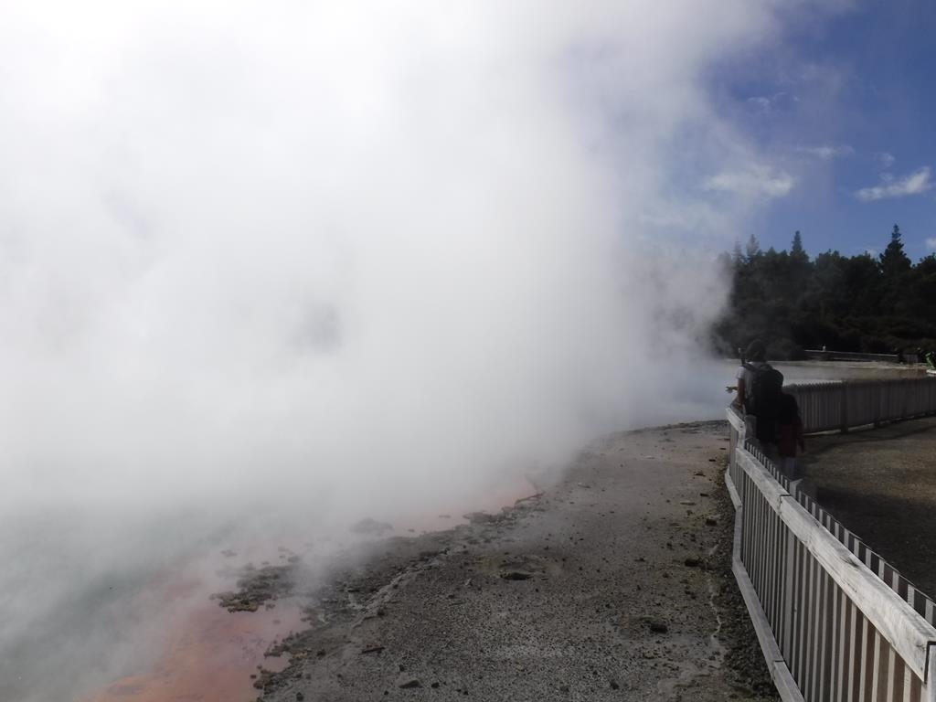 Wai-o-Tapu thermal wonderland