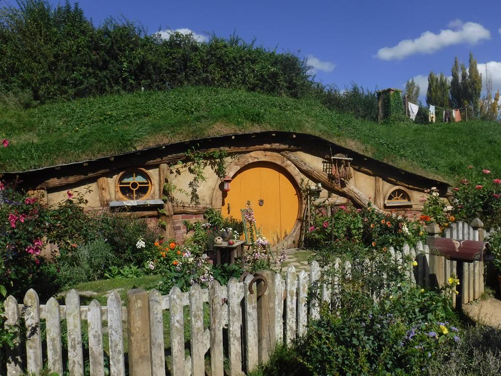 Hobbiton Movie Set