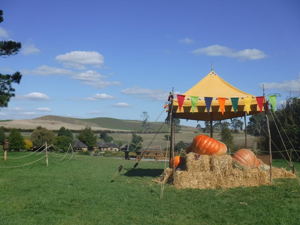 Hobbiton Movie Set
