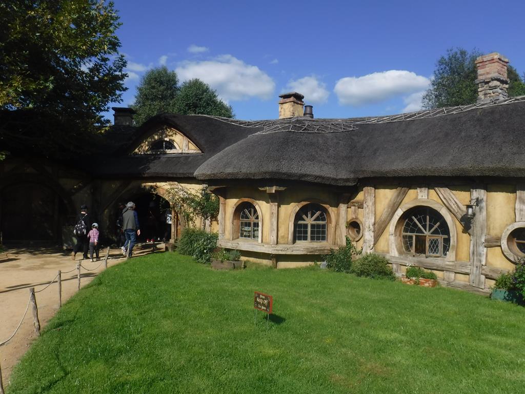 Hobbiton Movie Set