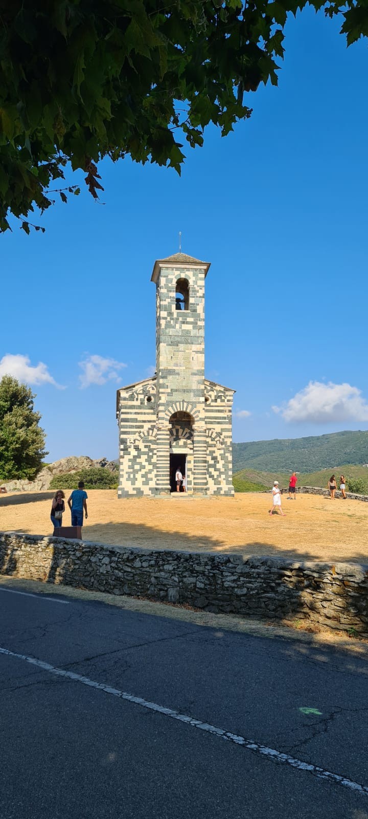 en Haute-Corse (en choritite et calcaire)