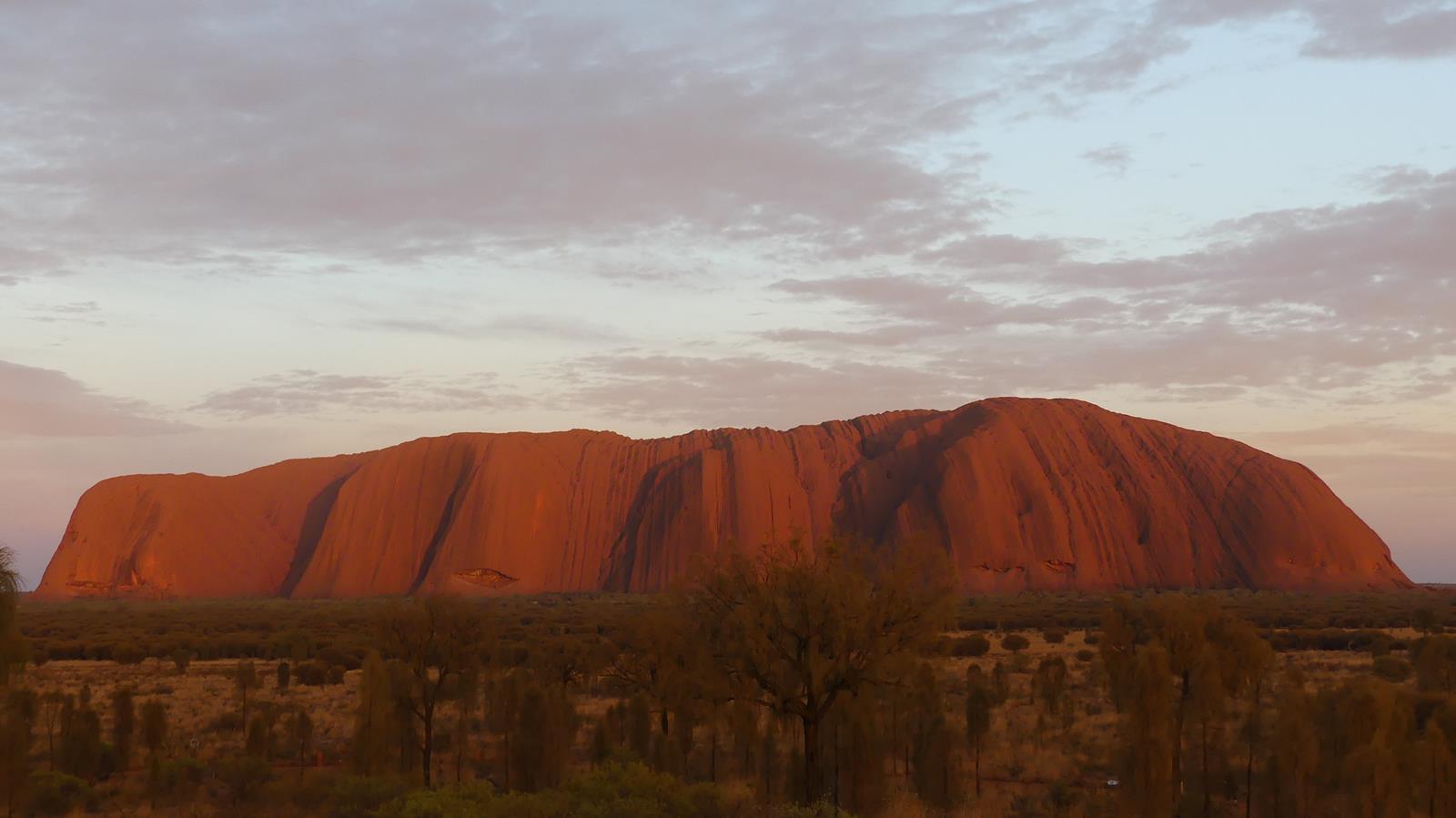 Lever de soleil à Ayers Rock à 05h50