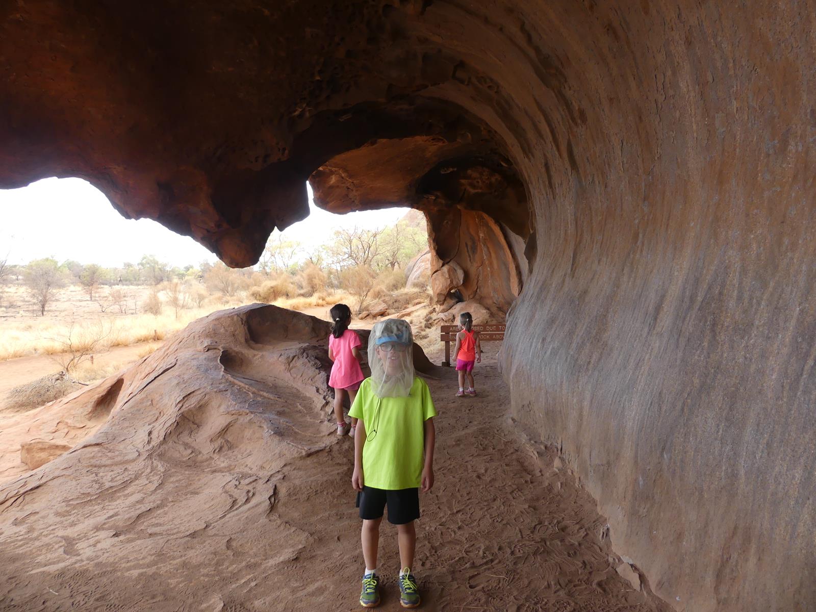 marche autour de Ayers Rock