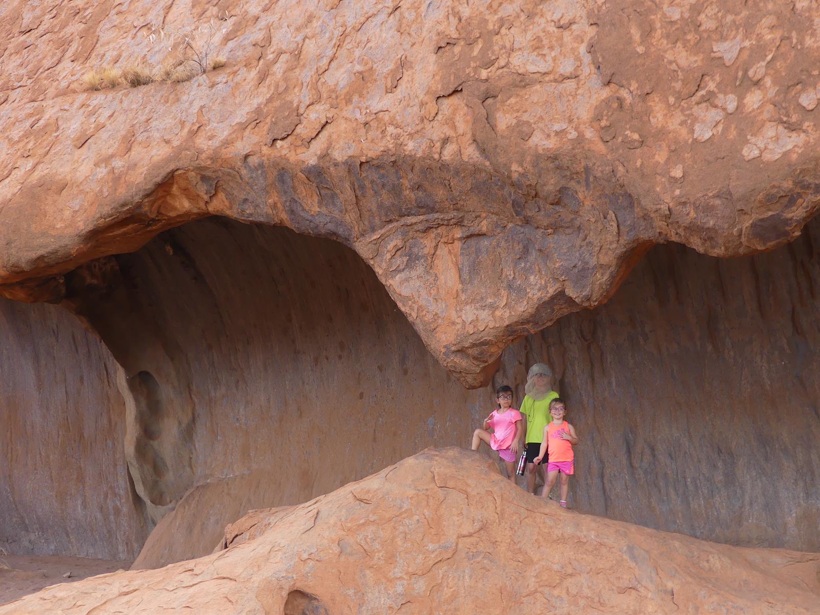 marche autour de Ayers Rock