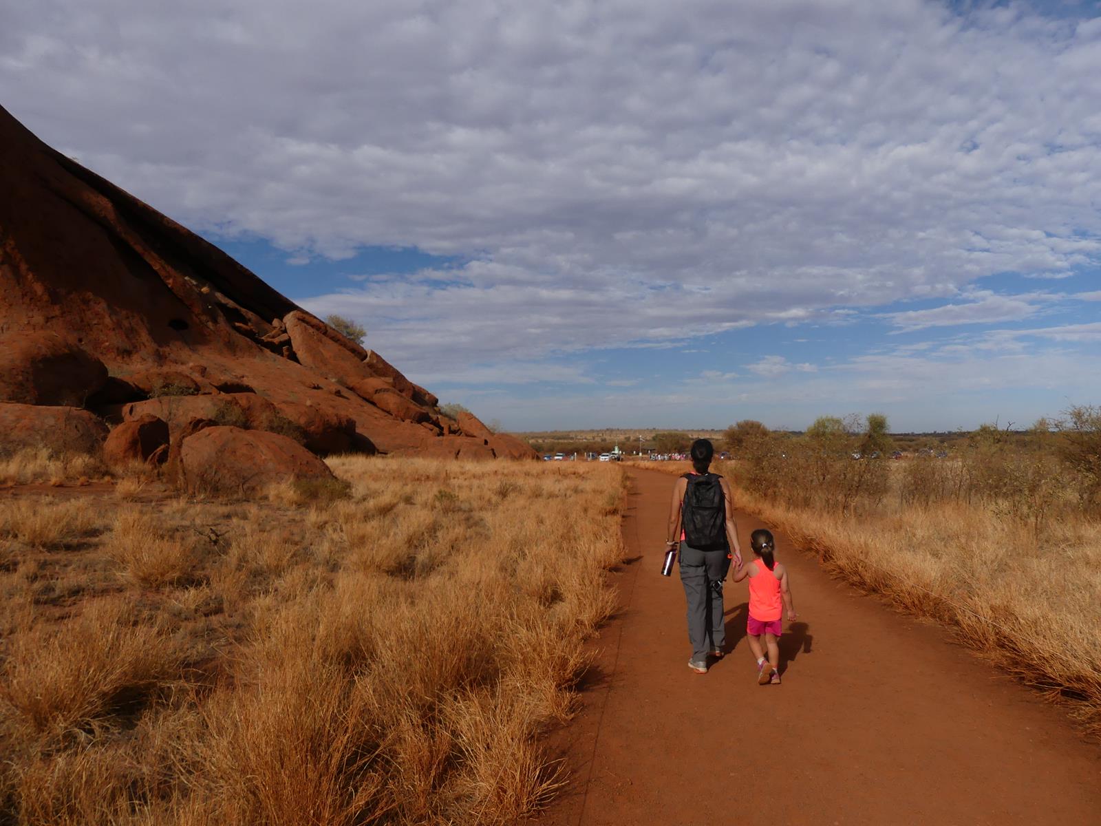 marche autour de Ayers Rock